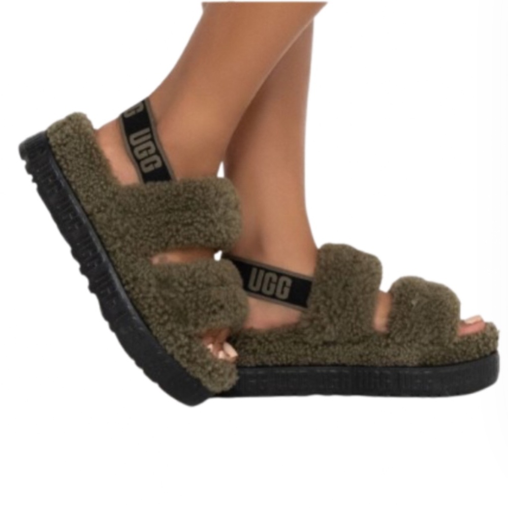 UGG Fluffita Sandals Size 9